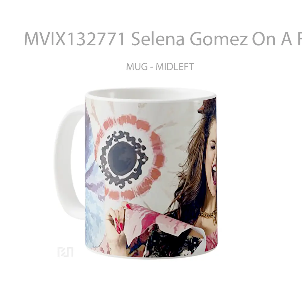 Mug Selena Gomez On A Flower Background Gelas Selebriti - All-side / Desain