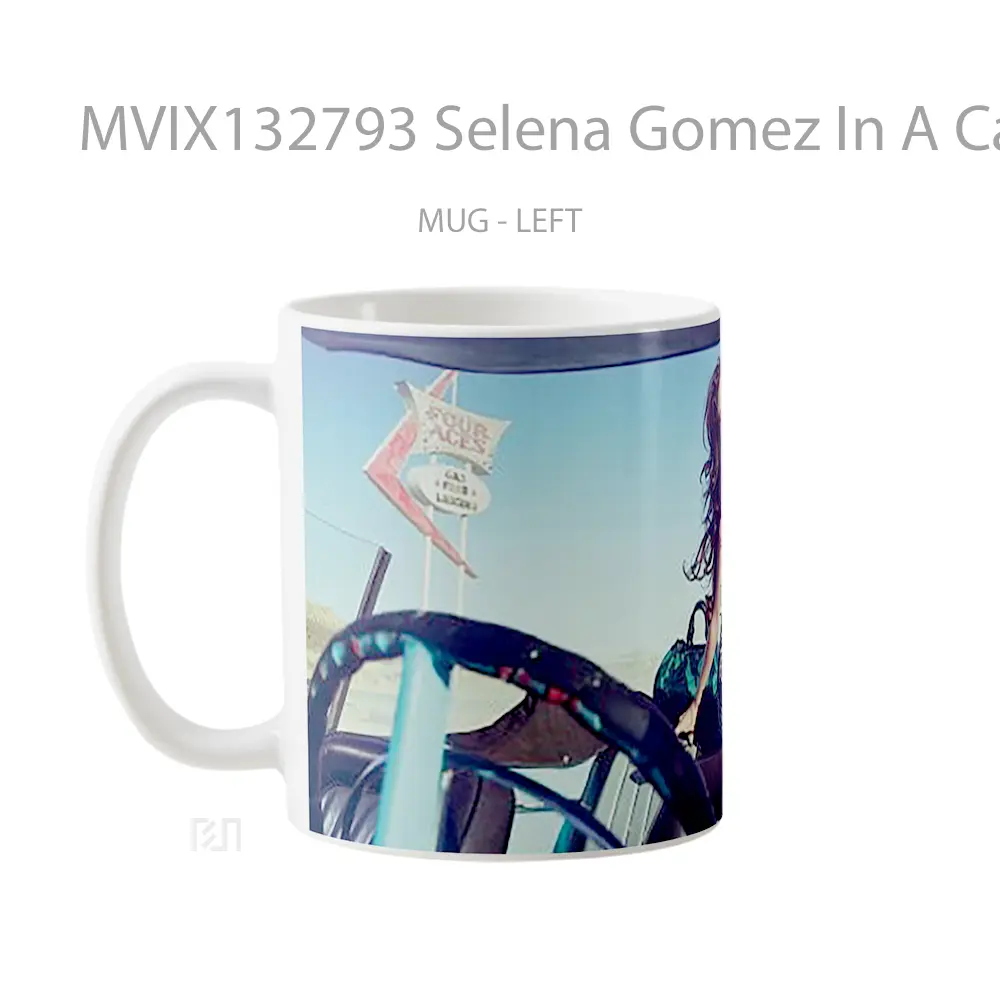 Mug Selena Gomez In A Car Cangkir Mobil - All-side / Desain
