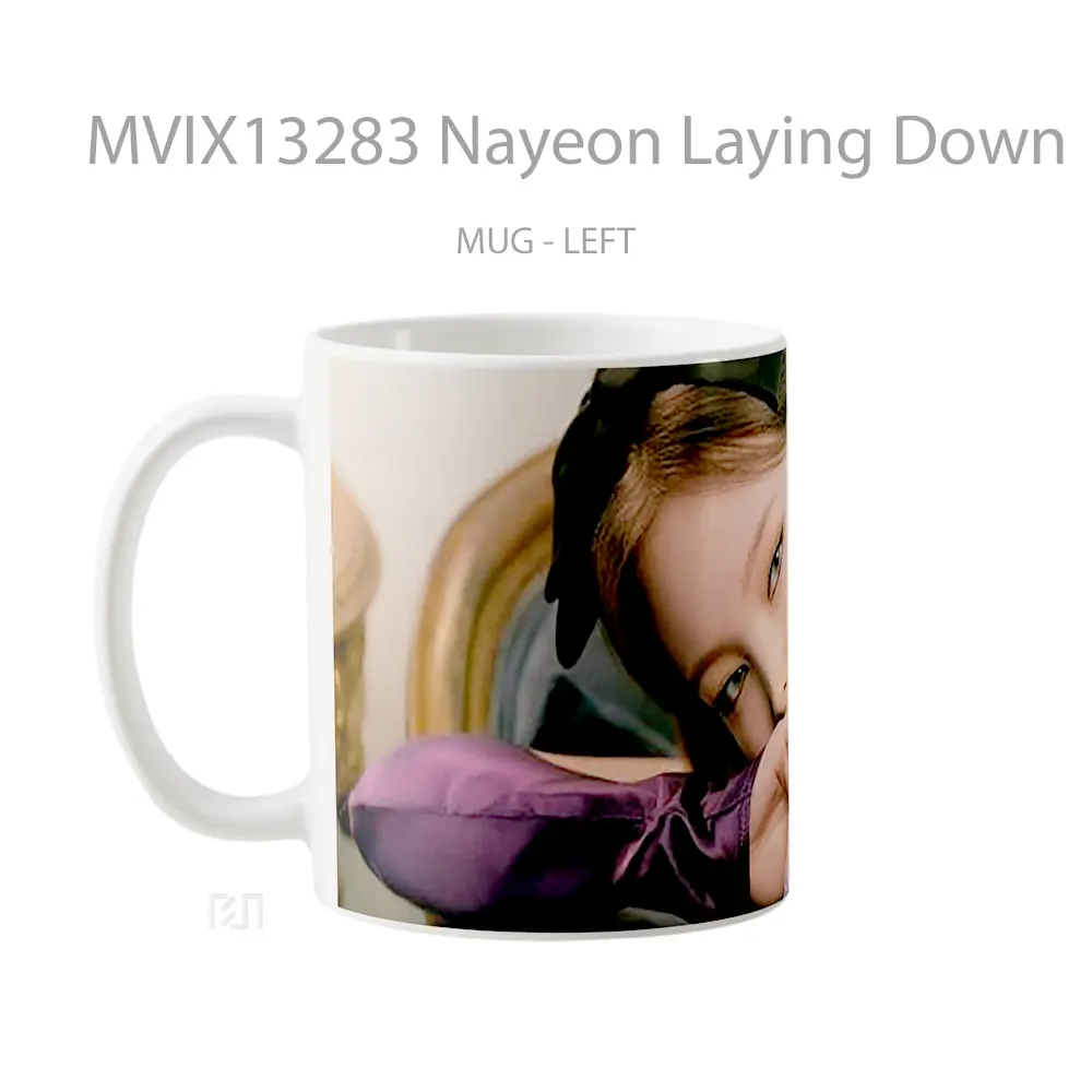 Mug Nayeon Laying Down Gelas Keramik Unik - All-side / Desain