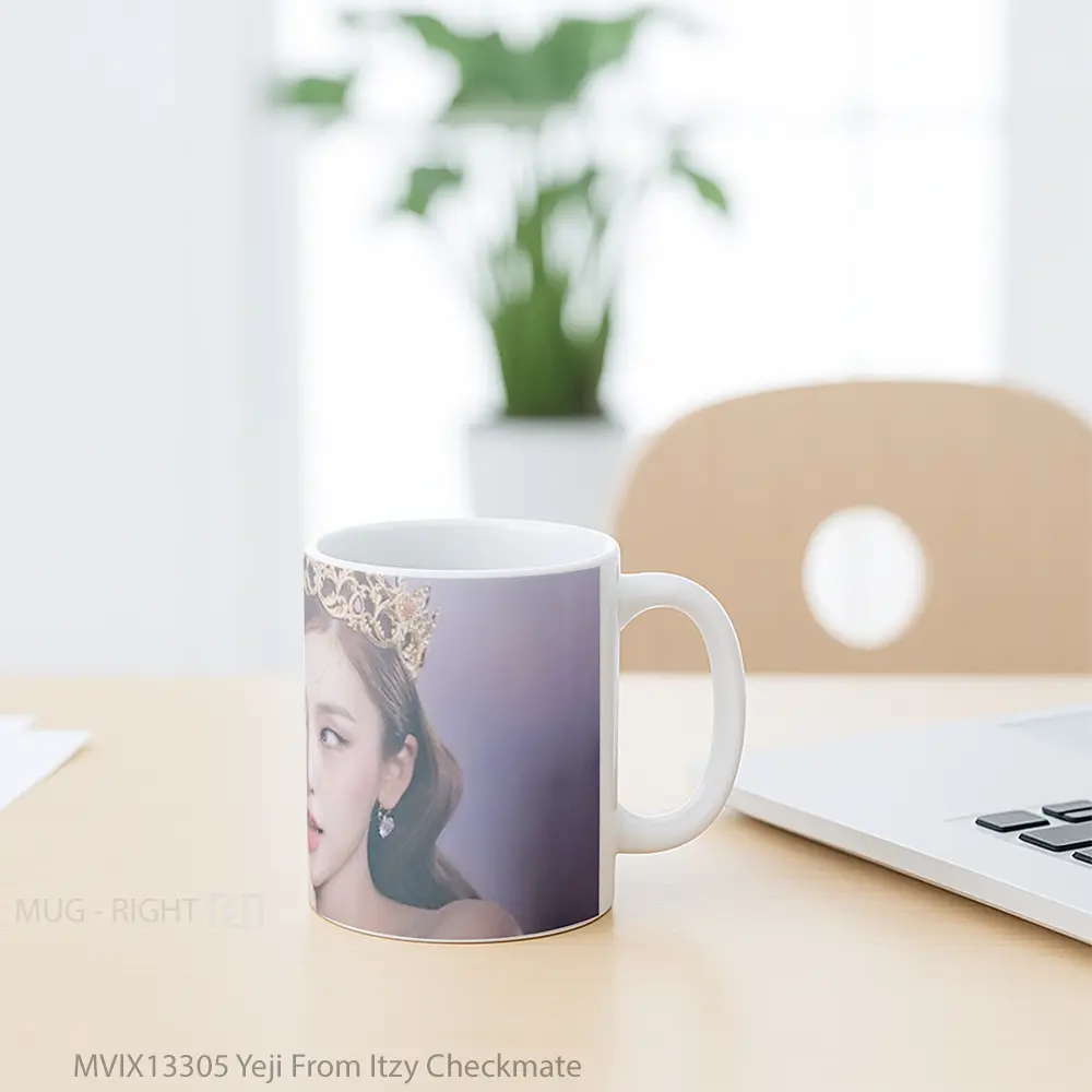 Mug Yeji From Itzy Checkmate Gelas Keramik Unik - All-side / Desain