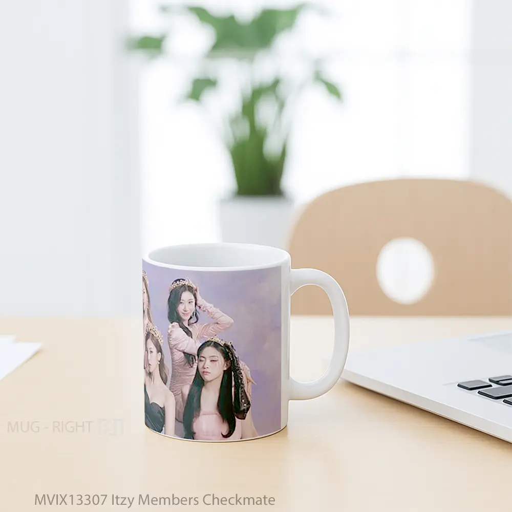 Mug Itzy Members Checkmate Gelas Keramik Unik - All-side / Desain