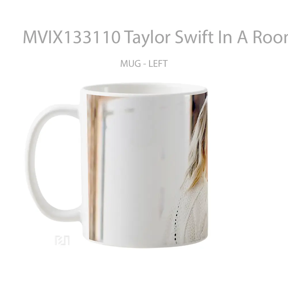 Mug Taylor Swift In A Room Gelas Selebriti - All-side / Desain
