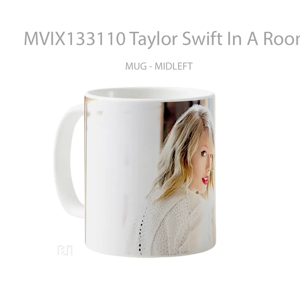 Mug Taylor Swift In A Room Gelas Selebriti - All-side / Desain