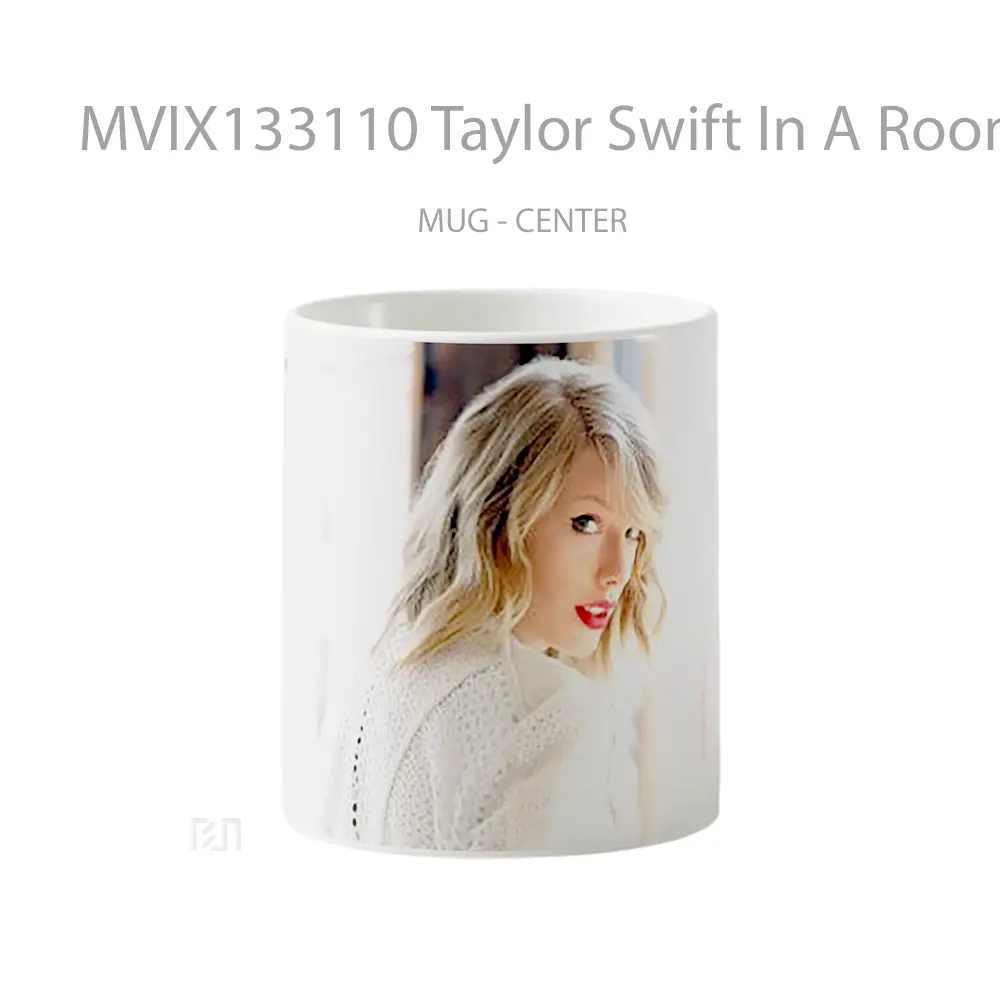 Mug Taylor Swift In A Room Gelas Selebriti