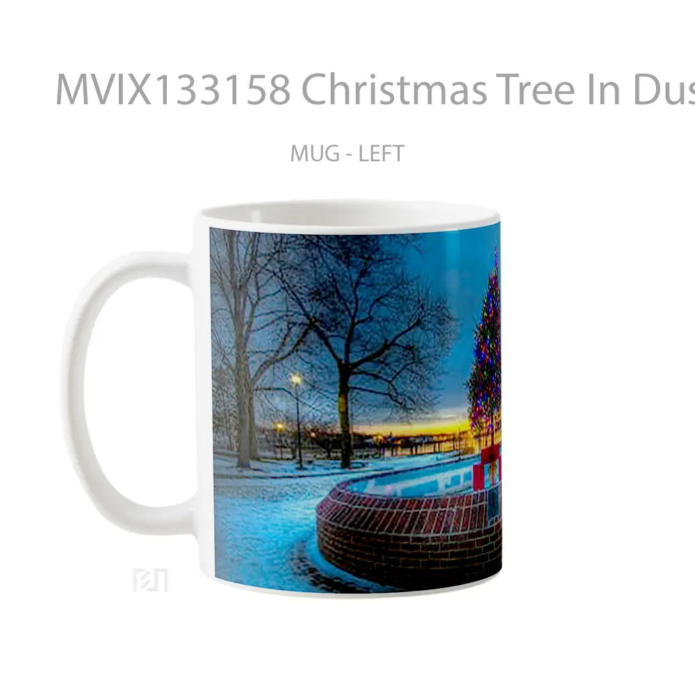 Mug Christmas Tree In Dusk Landscape Gelas Pemandangan Alam - All-side / Desain