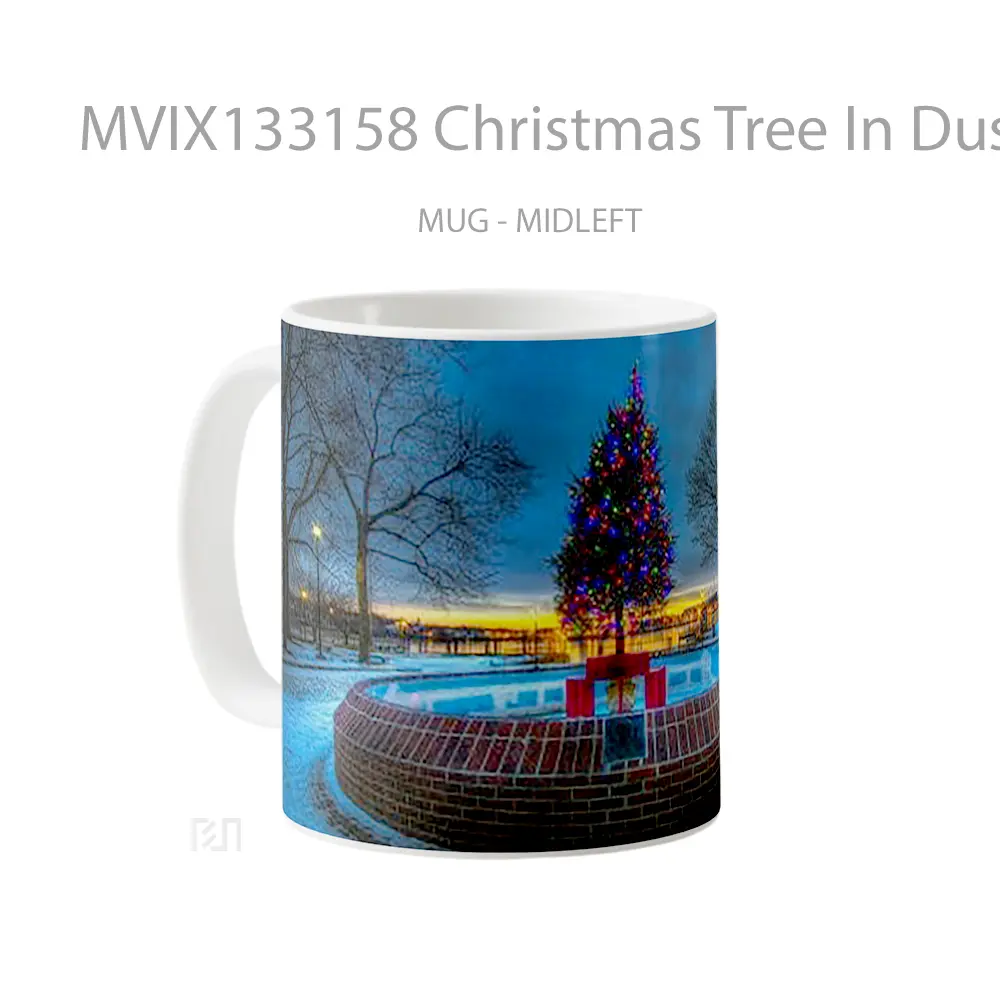 Mug Christmas Tree In Dusk Landscape Gelas Pemandangan Alam - All-side / Desain