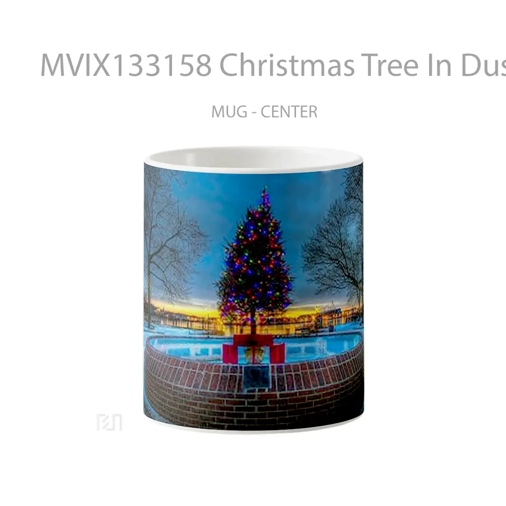 Mug Christmas Tree In Dusk Landscape Gelas Pemandangan Alam