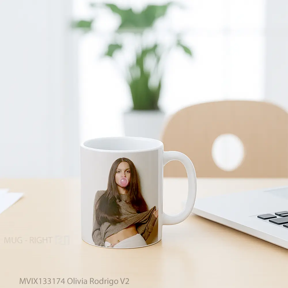 Mug Olivia Rodrigo V2 Gelas Selebriti - All-side / Desain