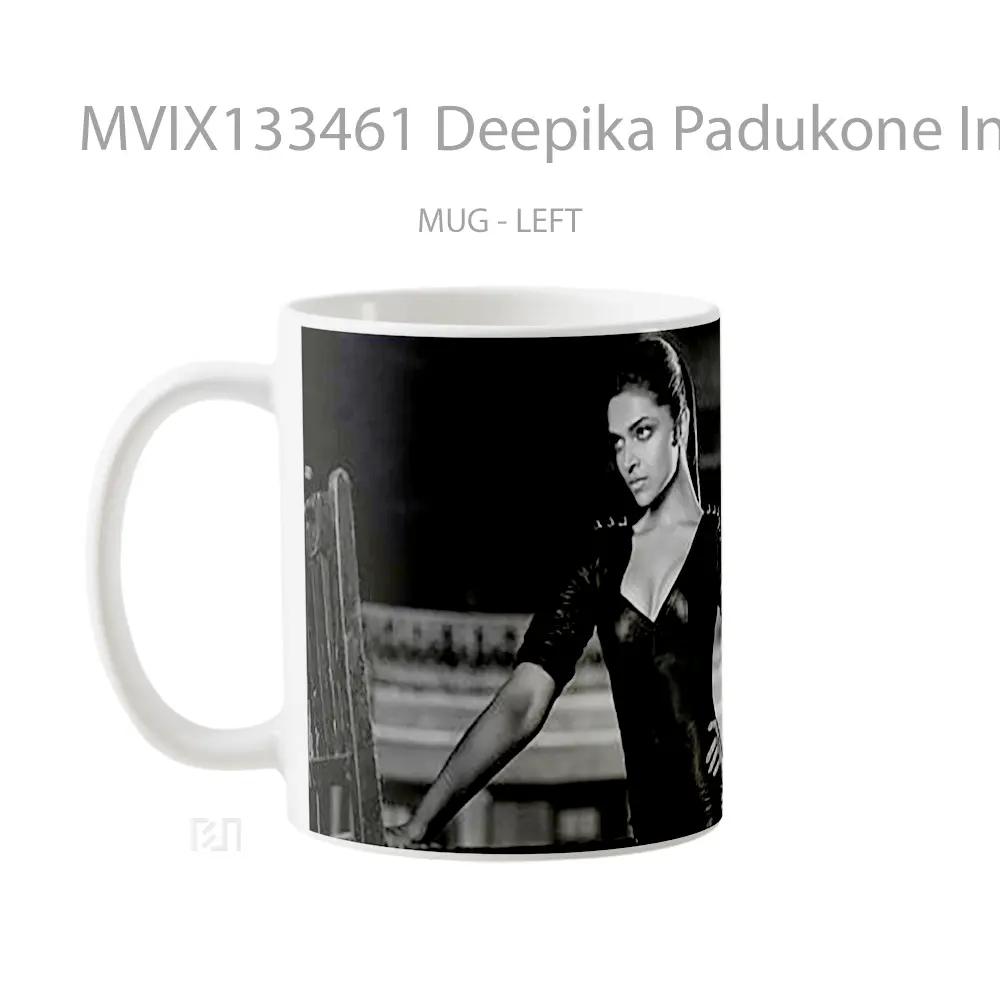 Mug Deepika Padukone In Black And White Gelas Keramik Unik - All-side / Desain