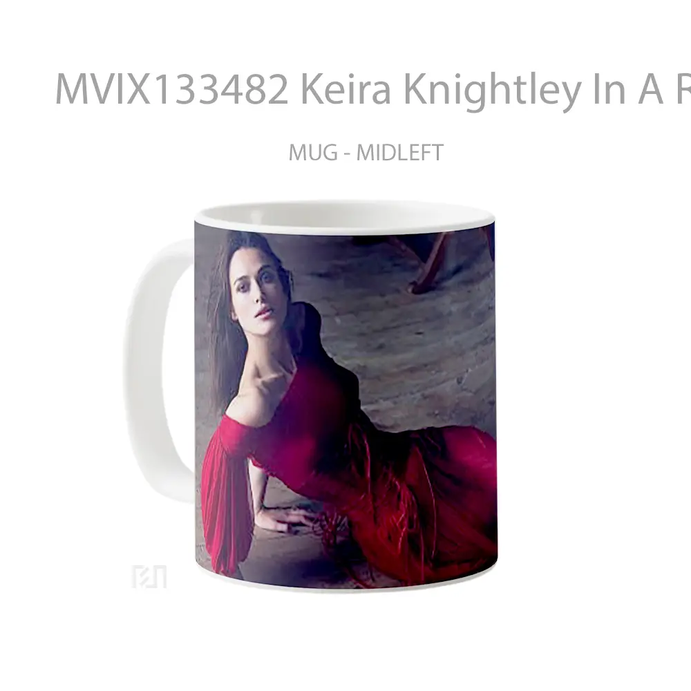 Mug Keira Knightley In A Red Dress Gelas Keramik Unik - All-side / Desain