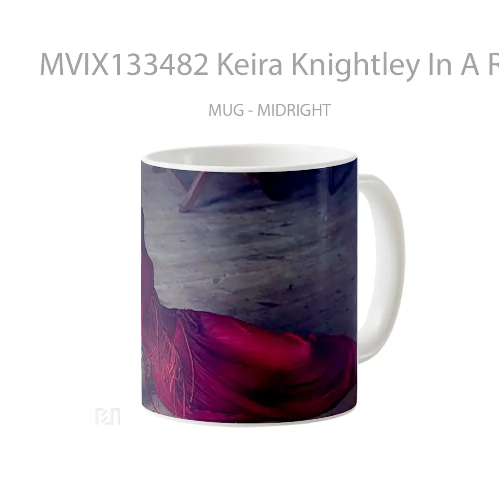 Mug Keira Knightley In A Red Dress Gelas Keramik Unik - All-side / Desain
