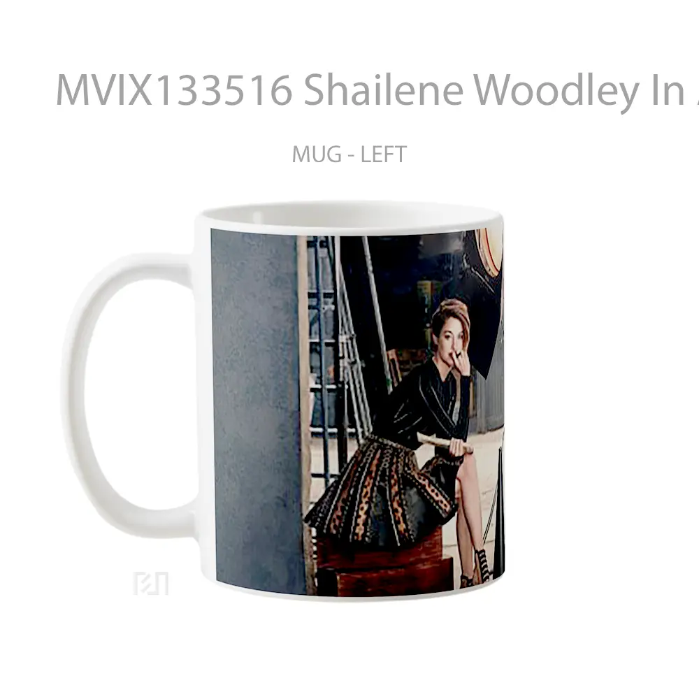 Mug Shailene Woodley In A Study Gelas Keramik Unik - All-side / Desain