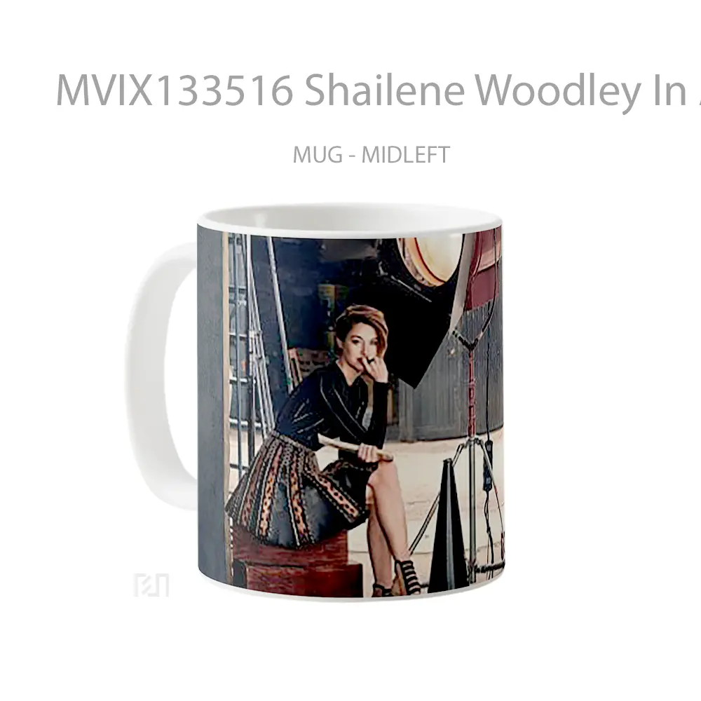 Mug Shailene Woodley In A Study Gelas Keramik Unik - All-side / Desain