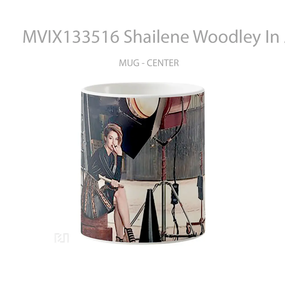 Mug Shailene Woodley In A Study Gelas Keramik Unik