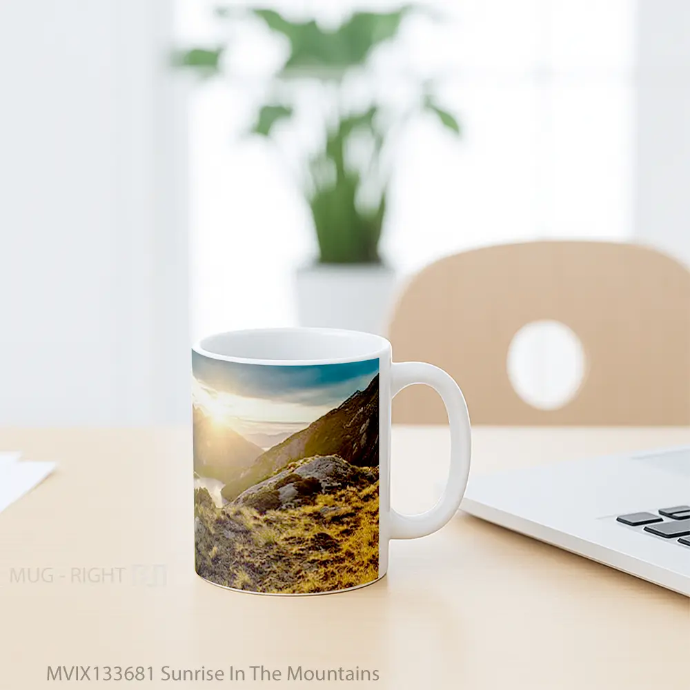 Mug Sunrise In The Mountains Gelas Pemandangan Alam - All-side / Desain