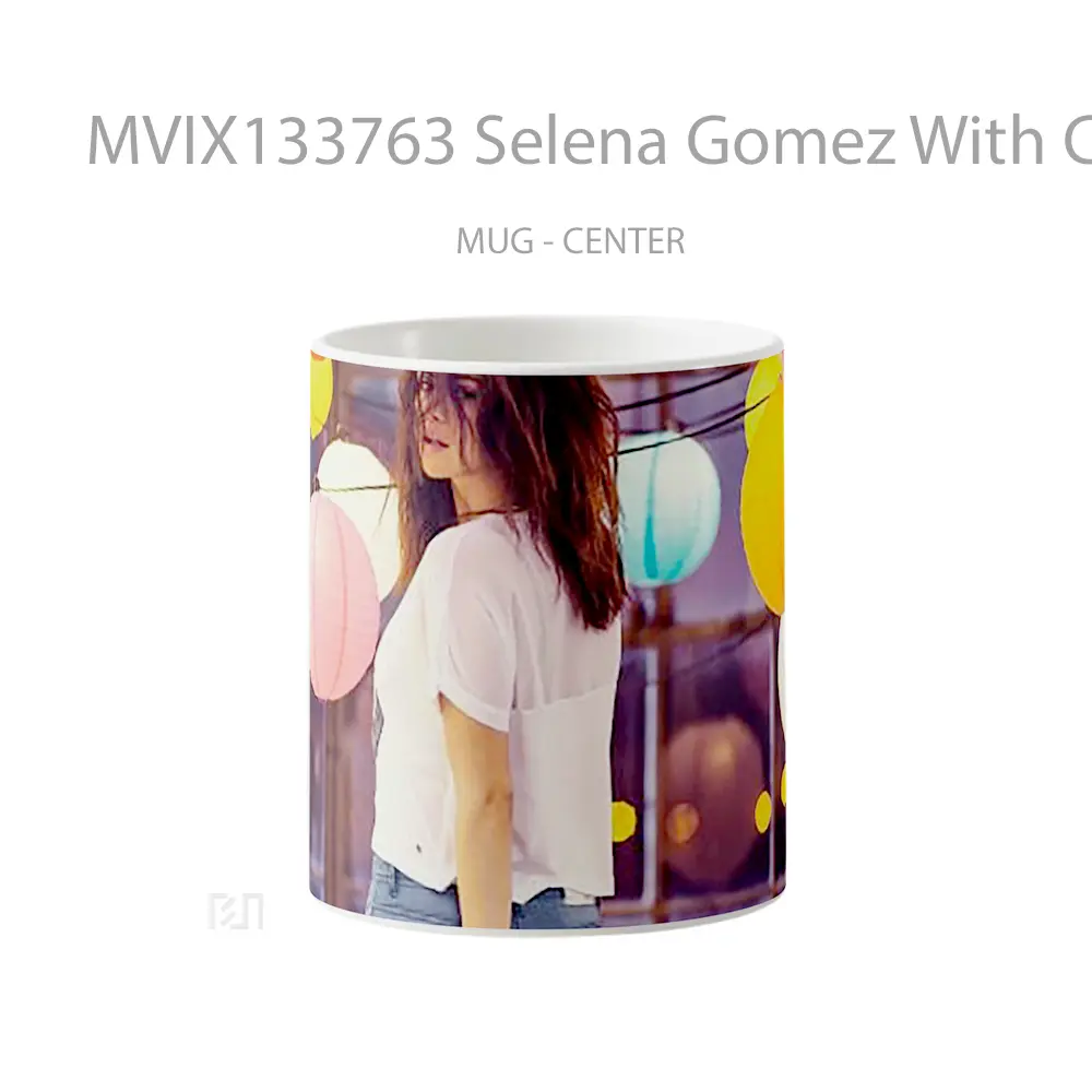 Mug Selena Gomez With Colorful Lights Gelas Selebriti
