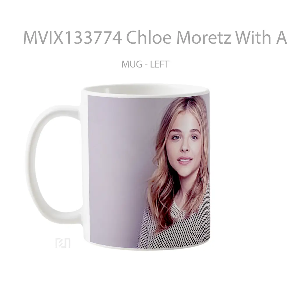 Mug Chloe Moretz With A Striped Shirt Gelas Keramik Unik - All-side / Desain