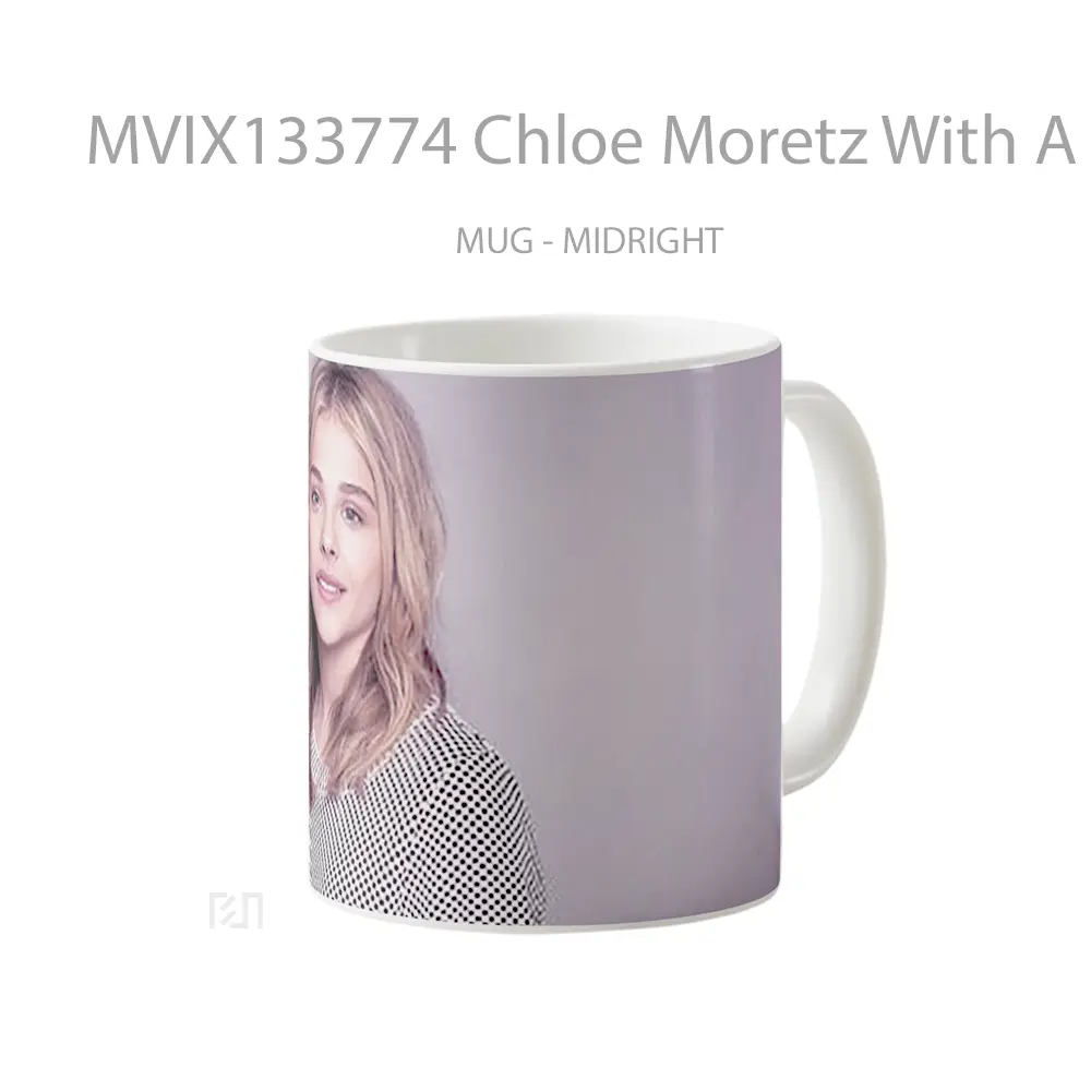 Mug Chloe Moretz With A Striped Shirt Gelas Keramik Unik - All-side / Desain