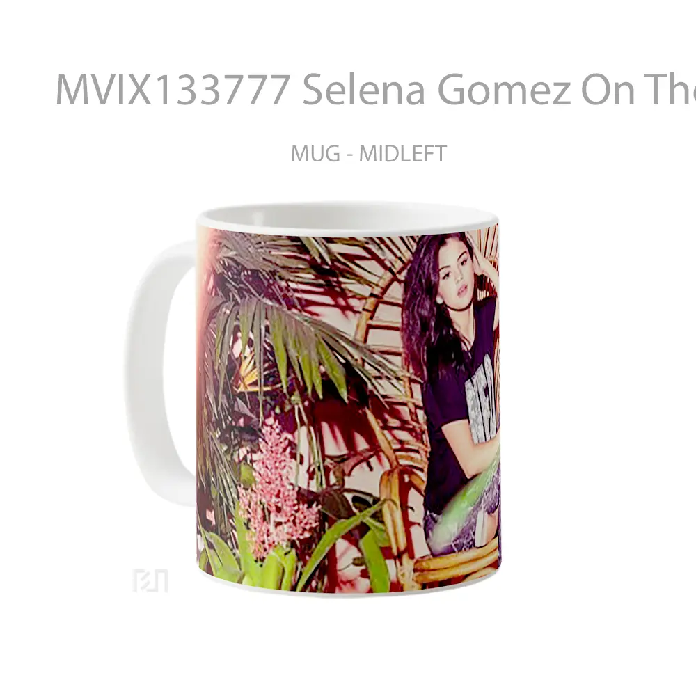 Mug Selena Gomez On The Beach Gelas Selebriti - All-side / Desain