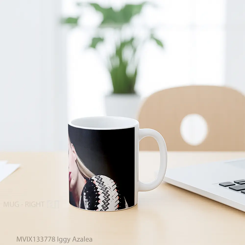 Mug Iggy Azalea Gelas Keramik Unik - All-side / Desain