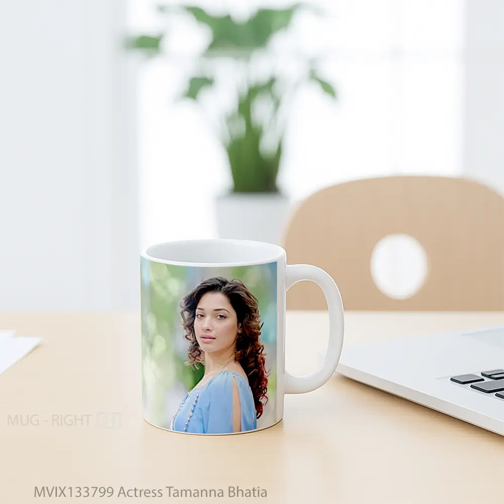 Mug Actress Tamanna Bhatia Gelas Keramik Unik - All-side / Desain