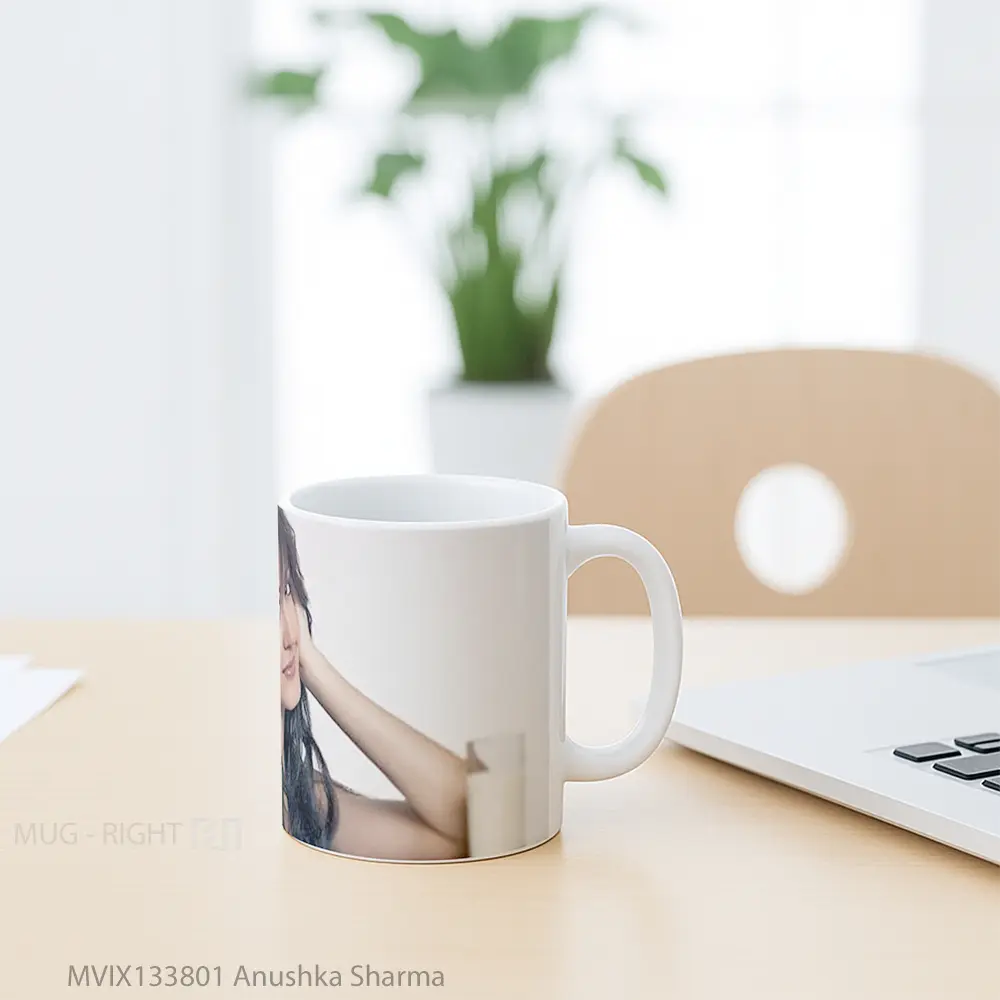 Mug Anushka Sharma Gelas Keramik Unik - All-side / Desain