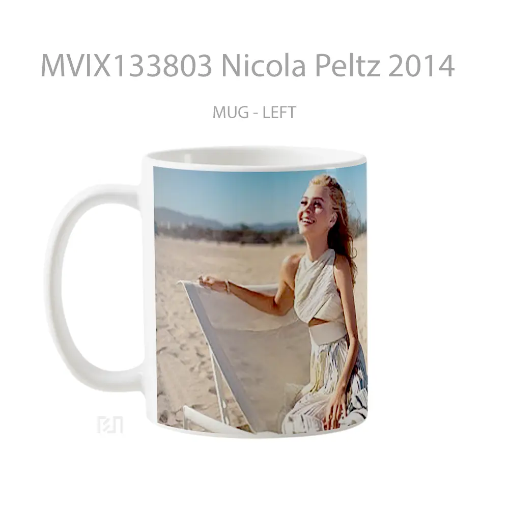 Mug Nicola Peltz 2014 Gelas Keramik Unik - All-side / Desain