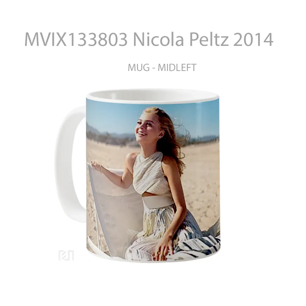 Mug Nicola Peltz 2014 Gelas Keramik Unik - All-side / Desain