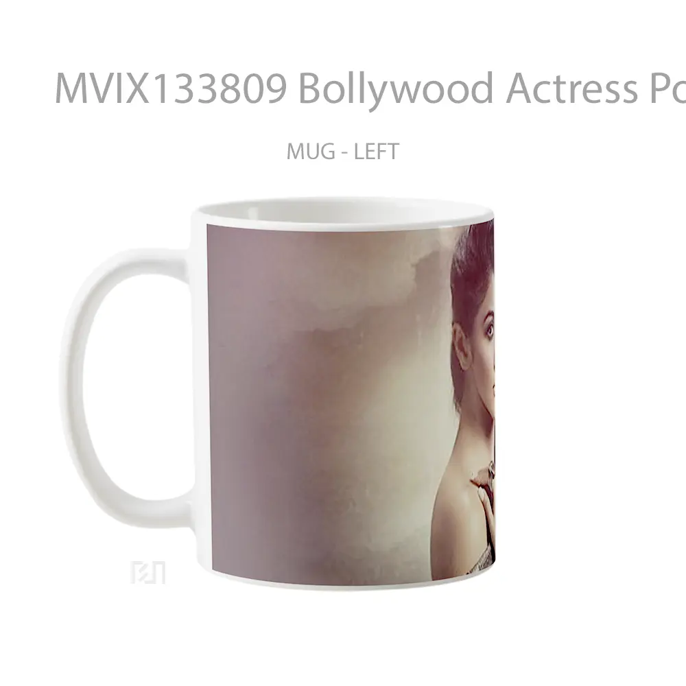 Mug Bollywood Actress Pooja Hegde Gelas Keramik Unik - All-side / Desain