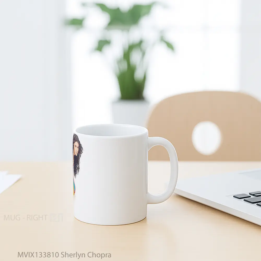 Mug Sherlyn Chopra Gelas Keramik Unik - All-side / Desain