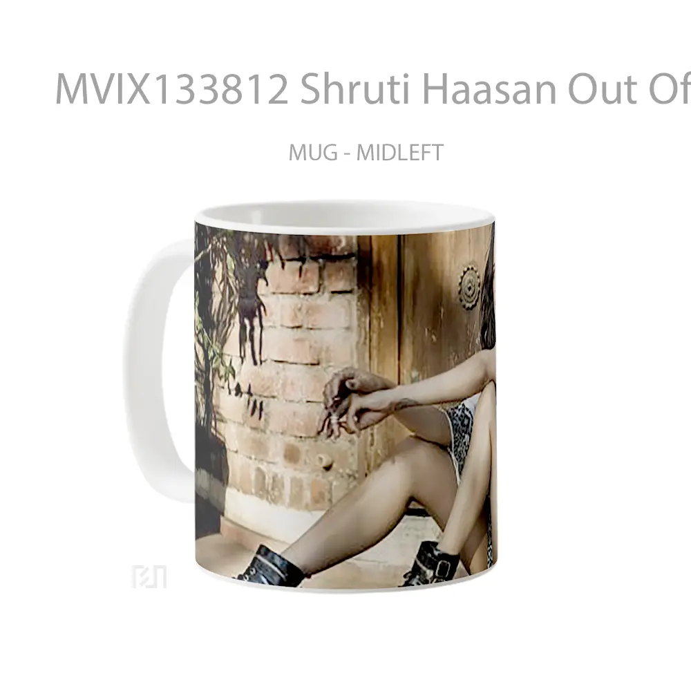 Mug Shruti Haasan Out Of A House Gelas Keramik Unik - All-side / Desain