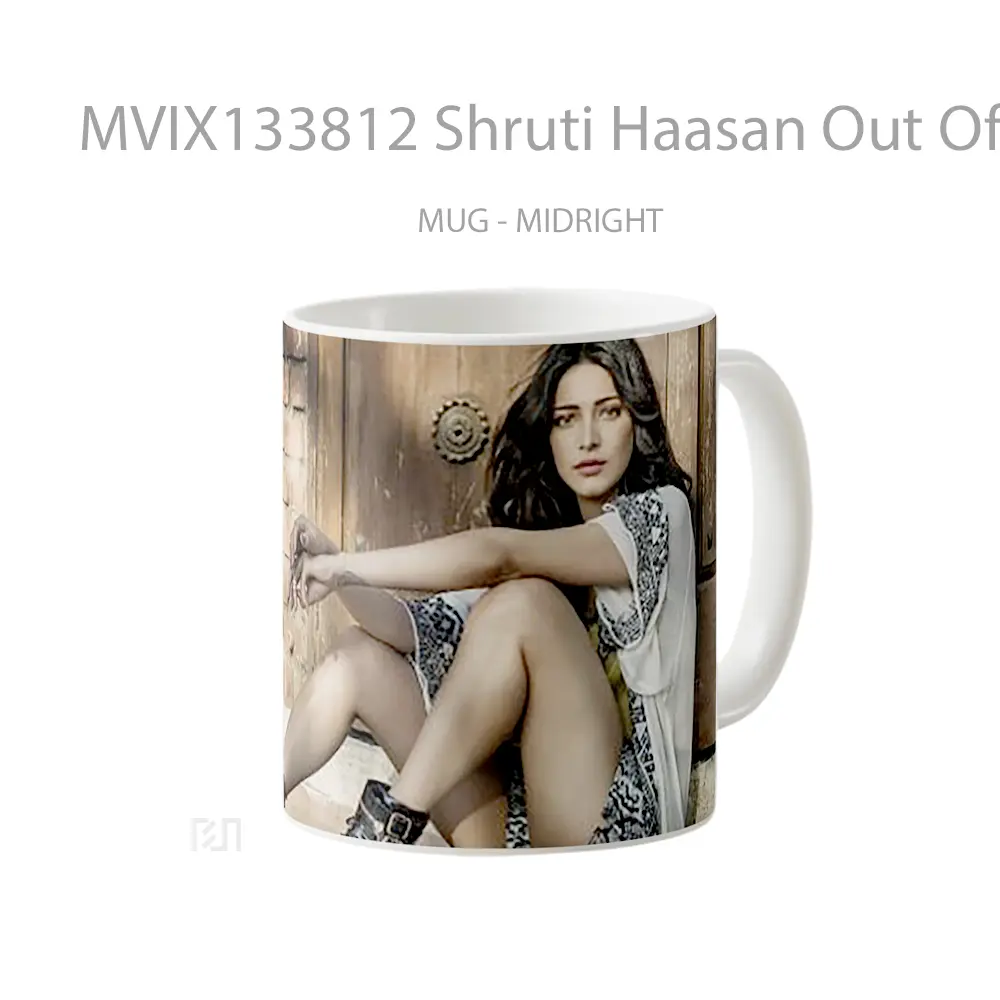 Mug Shruti Haasan Out Of A House Gelas Keramik Unik - All-side / Desain