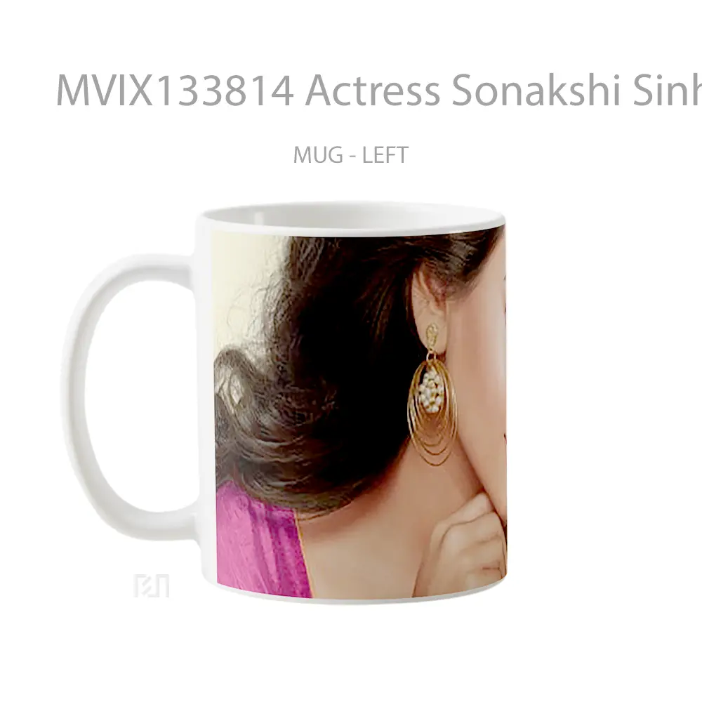 Mug Actress Sonakshi Sinha Gelas Keramik Unik - All-side / Desain