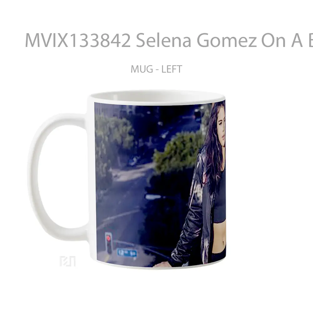 Mug Selena Gomez On A Balcony Gelas Selebriti - All-side / Desain