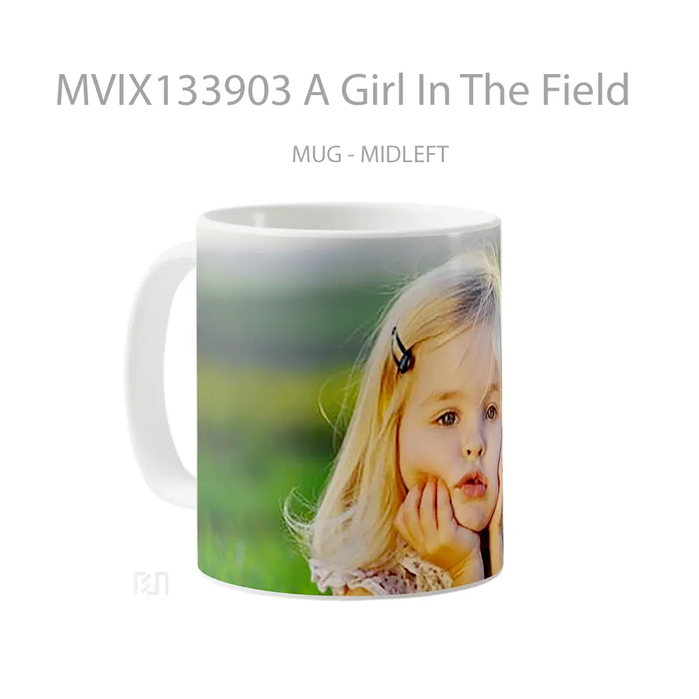 Mug A Girl In The Field Gelas Pemandangan Alam - All-side / Desain