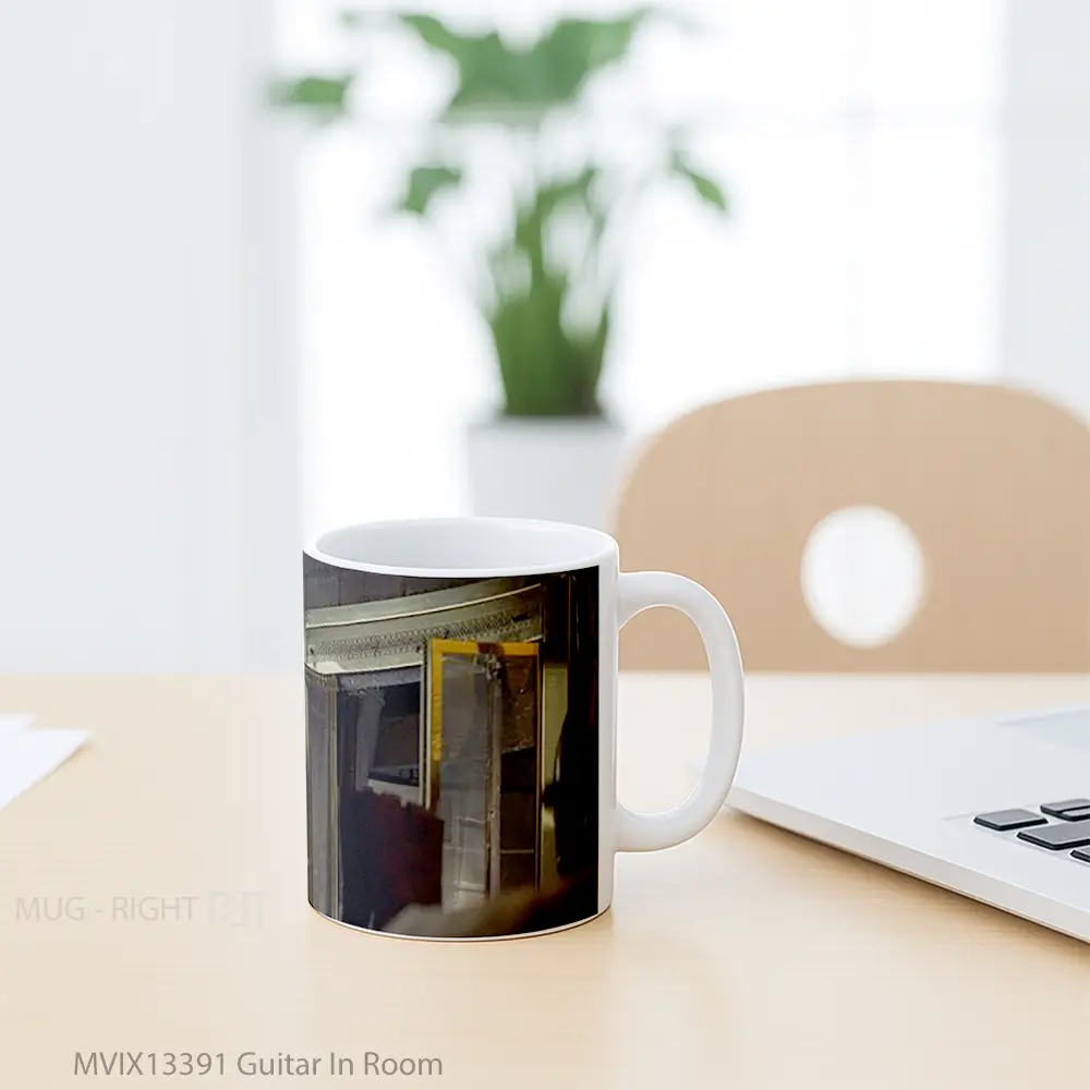 Mug Guitar In Room Gelas Keramik Unik - All-side / Desain