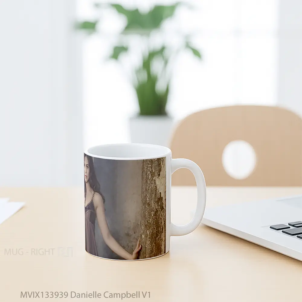 Mug Danielle Campbell V1 Gelas Keramik Unik - All-side / Desain