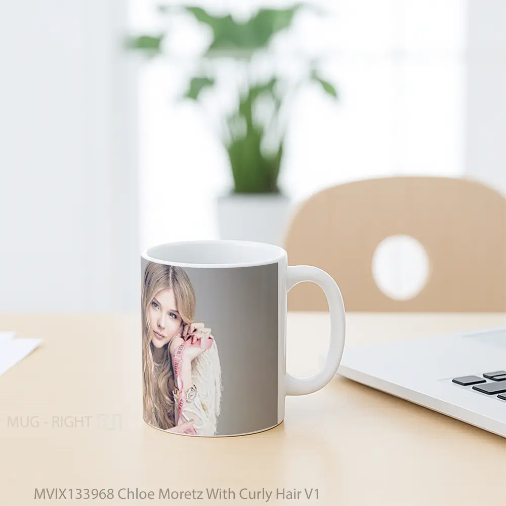 Mug Chloe Moretz With Curly Hair V1 Gelas Keramik Unik - All-side / Desain