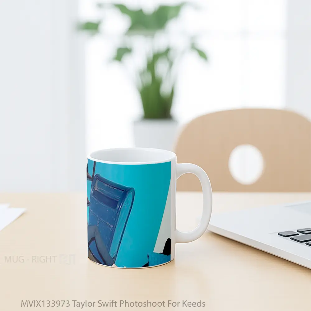 Mug Taylor Swift Photoshoot For Keeds Gelas Selebriti - All-side / Desain