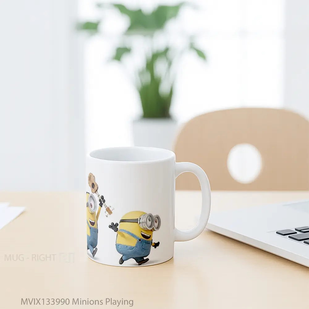 Mug Minions Playing Gelas Kartun - All-side / Desain