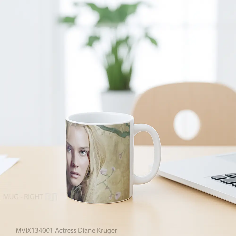 Mug Actress Diane Kruger Gelas Keramik Unik - All-side / Desain