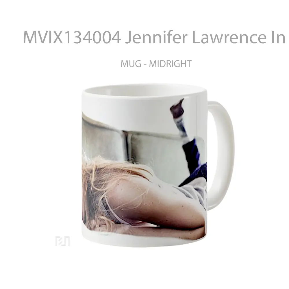 Mug Jennifer Lawrence In A Bed Gelas Keramik Unik - All-side / Desain