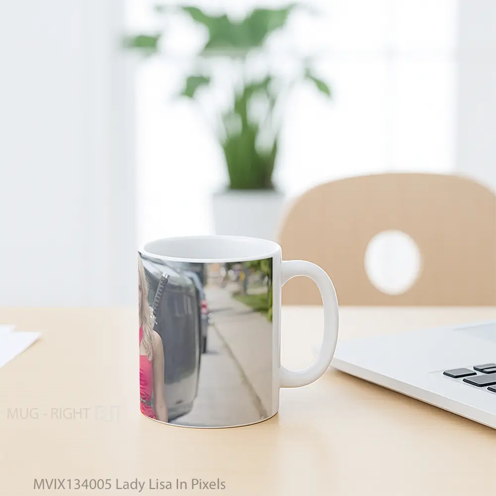 Mug Lady Lisa In Pixels Gelas Keramik Unik - All-side / Desain