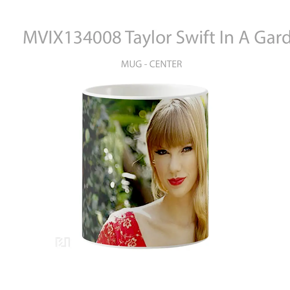 Mug Keramik Premium SNI - Mug Taylor Swift In A Garden Gelas Selebriti