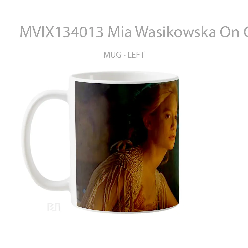 Mug Mia Wasikowska On Crimson Peak Gelas Keramik Unik - All-side / Desain