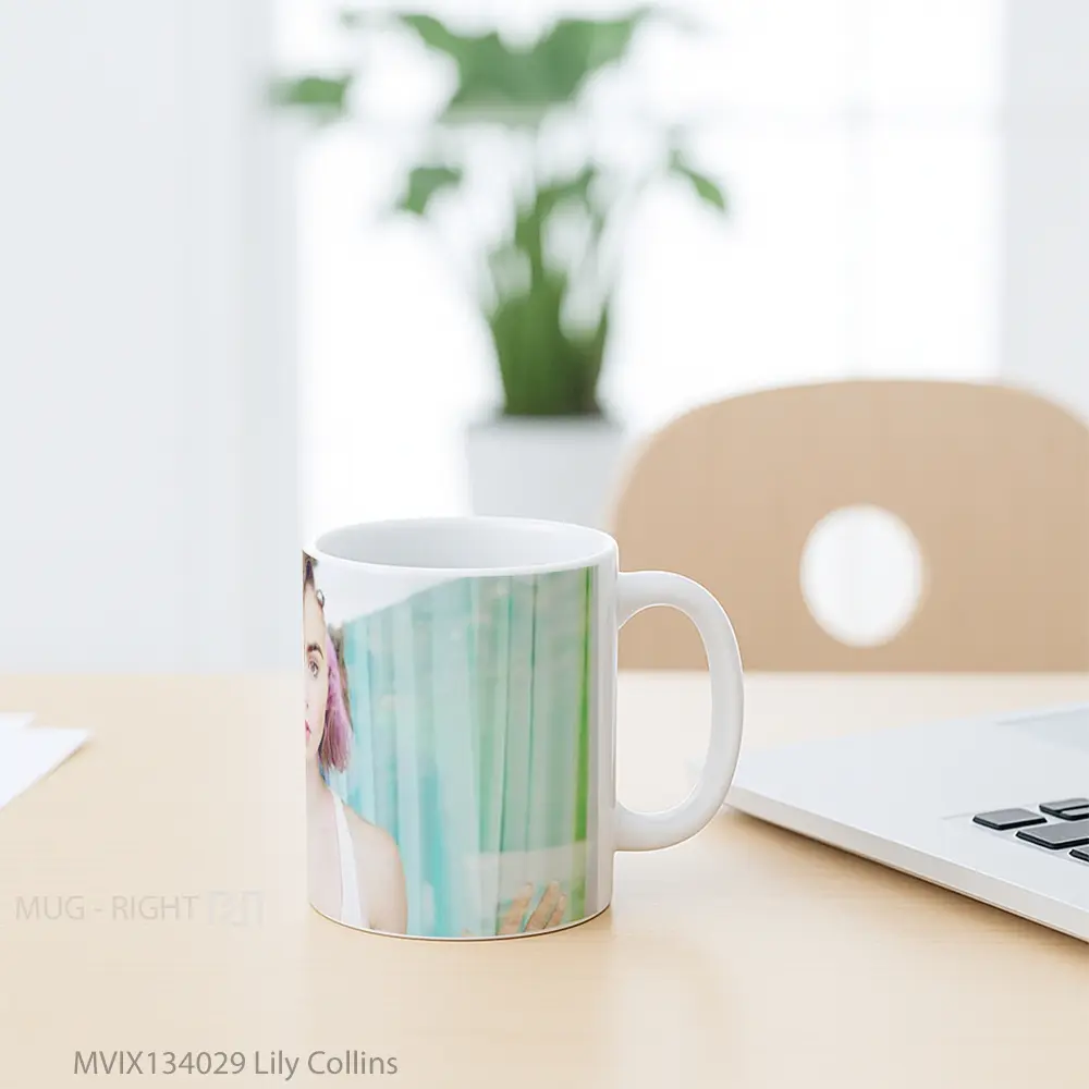 Mug Lily Collins Gelas Keramik Unik - All-side / Desain