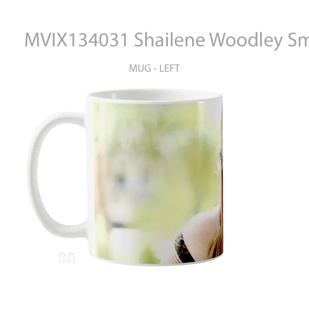 Mug Shailene Woodley Smiling Gelas Keramik Unik - All-side / Desain