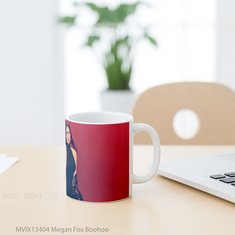 Mug Megan Fox Boohoo Gelas Selebriti - All-side / Desain