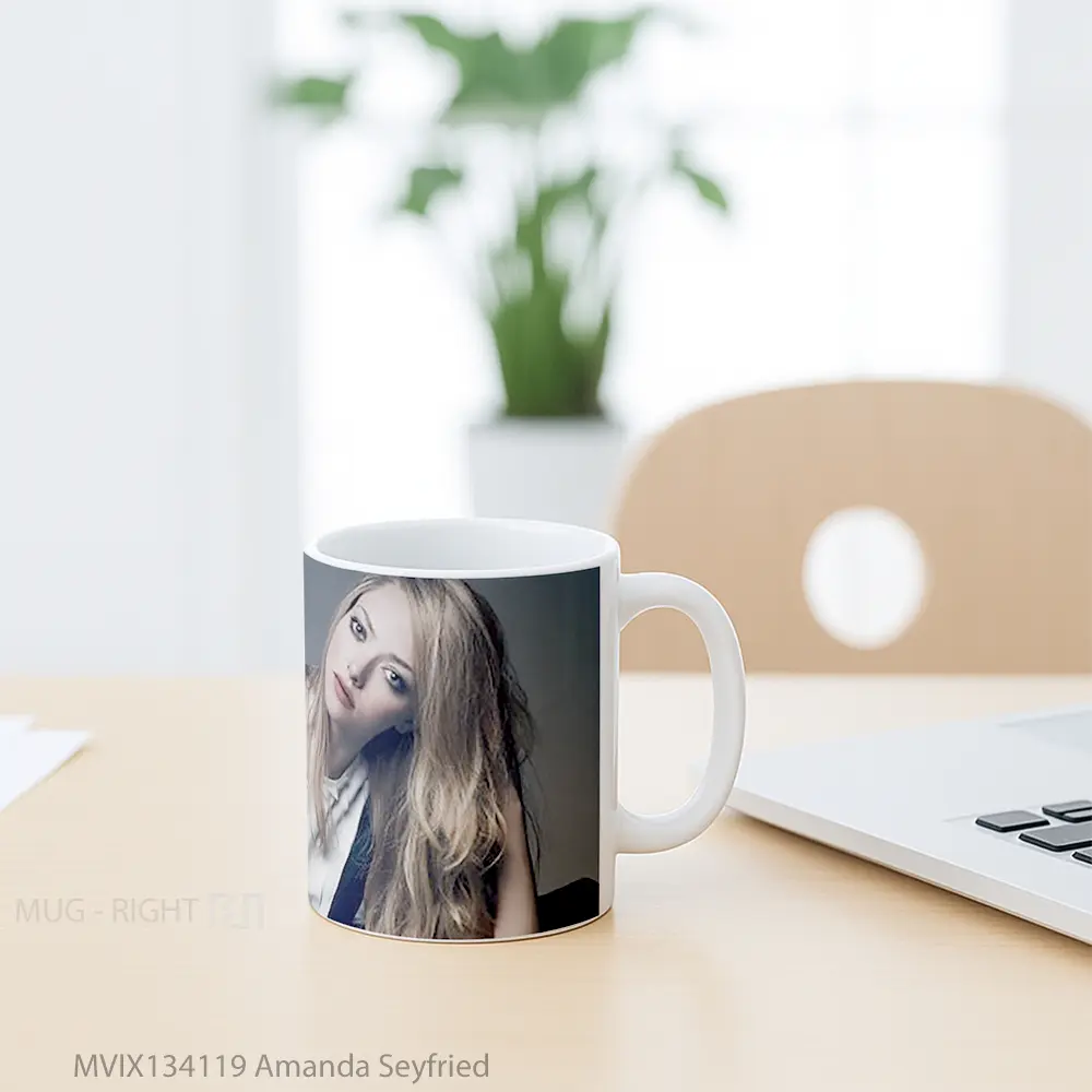 Mug Amanda Seyfried Gelas Keramik Unik - All-side / Desain