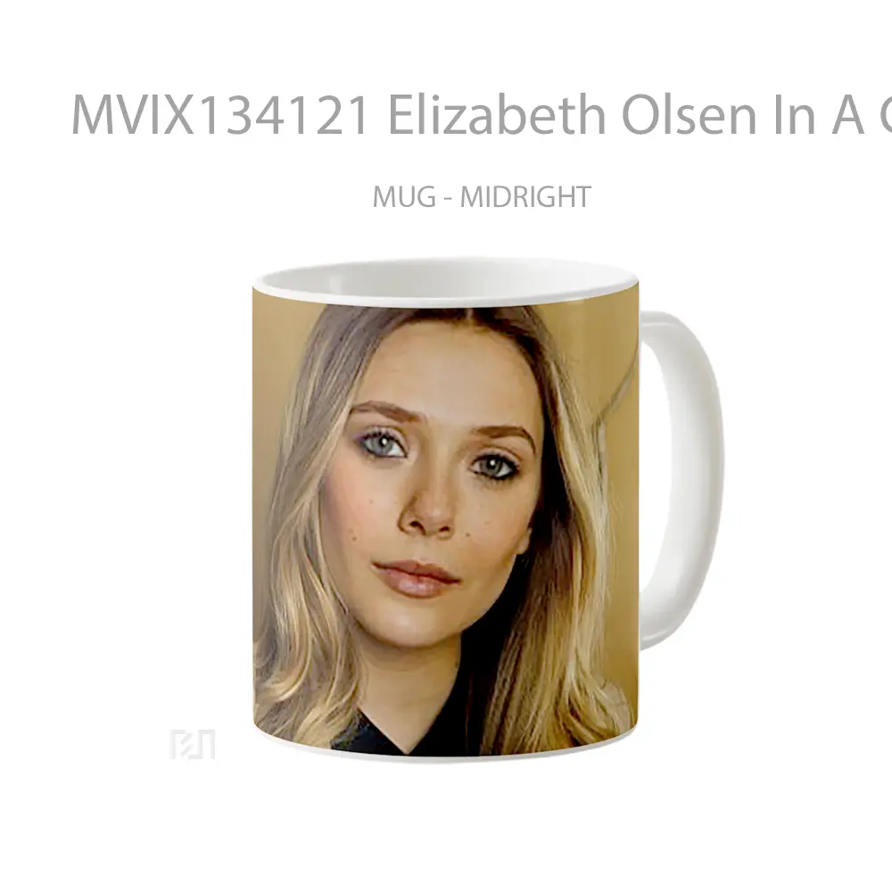 Mug Elizabeth Olsen In A Golden Room Gelas Keramik Unik - All-side / Desain